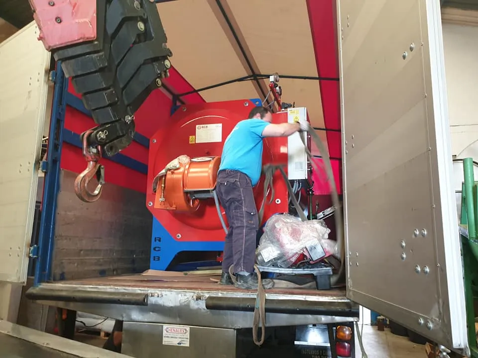 Generador de vapor cargado en un camión