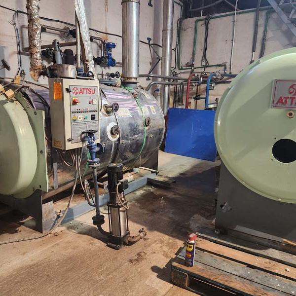 Cambio de componentes de una caldera a otra nueva en una ganadería y quesería