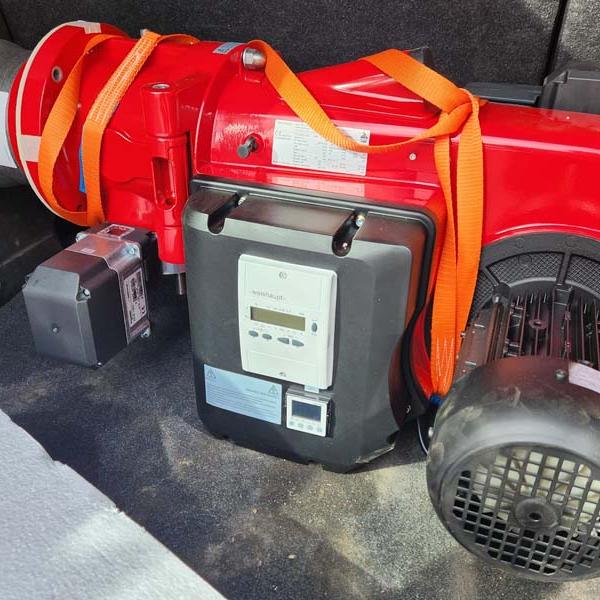 Instalación de nuevo quemador WEISHAUPT WG 10/3 1450 KW por cambio de combustible